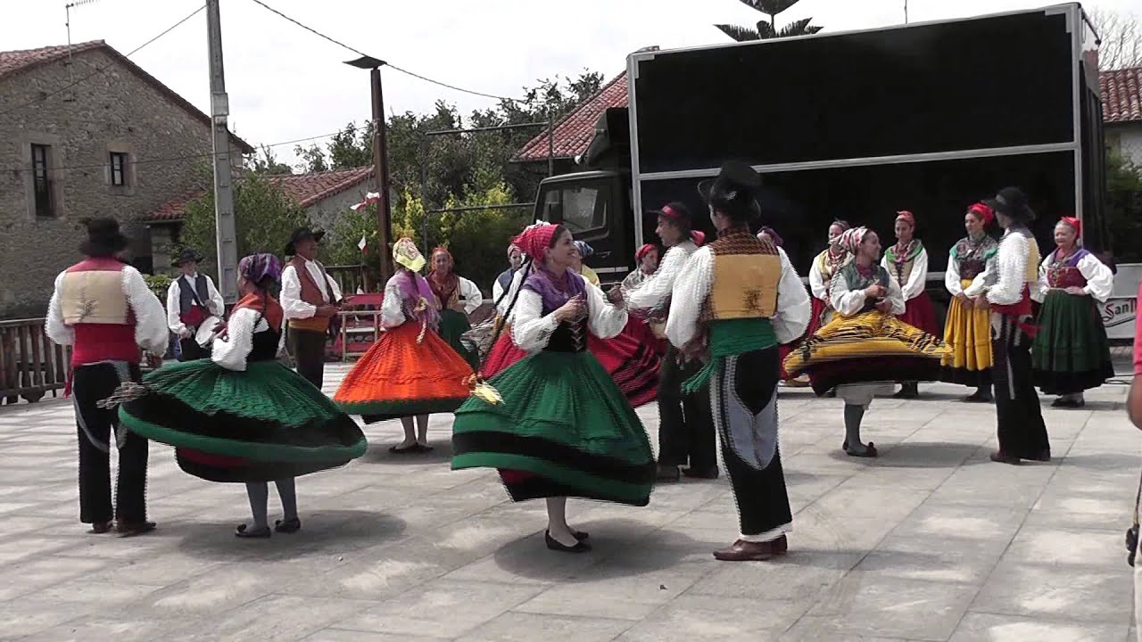 Coros y danzas de Santander