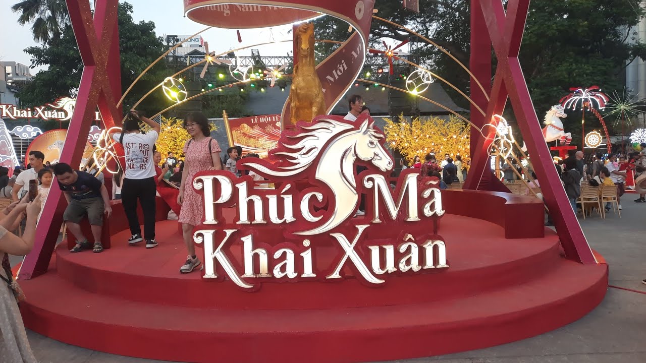 Đường mai vàng phố ông đồ nhà văn hóa thanh niên Q3 tưng bừng khai hội đón xuân 2026