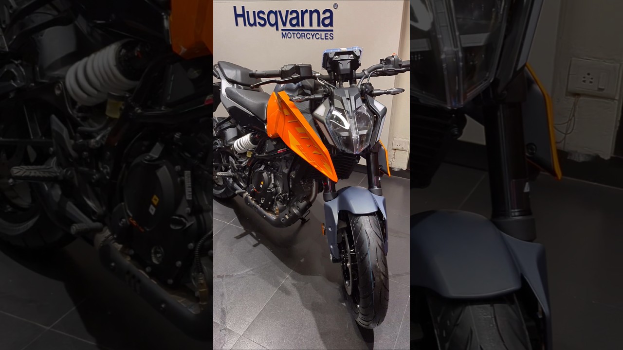 New 2025 KTM Duke 250 (GEN 3) - Electronic Orange
