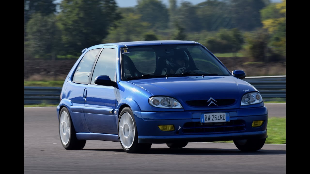 Citroen Saxo VTS - Action on track + on board