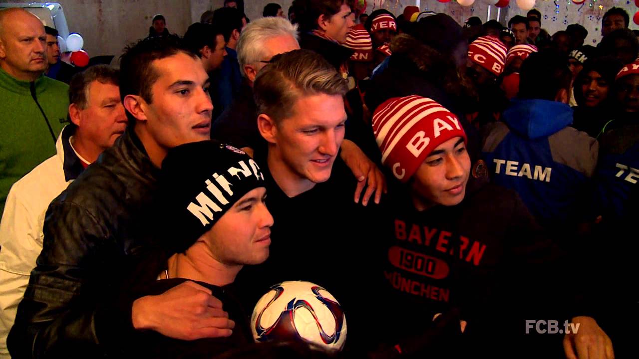 FC Bayern hilft jungen Flüchtlingen in München