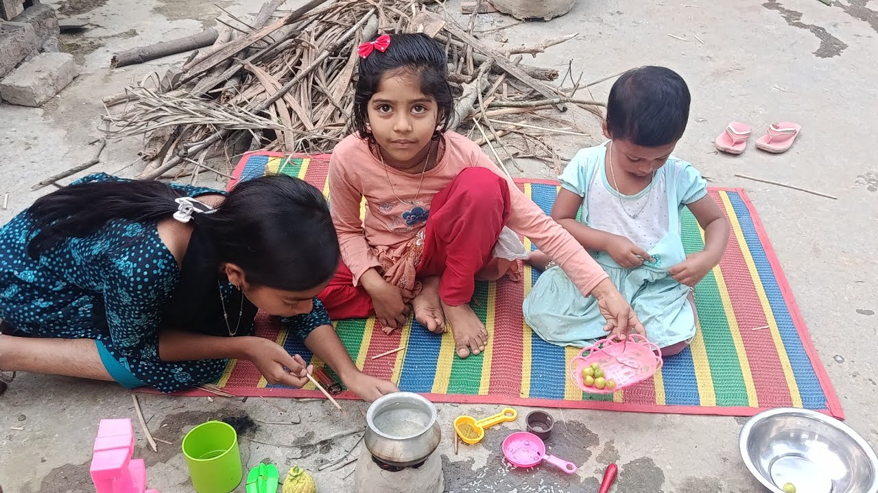 গ্রামের আঙিনায় ছোটদের চড়ুইভাতি | Kids’ Picnic in the Village Yard 🌾🧒👧