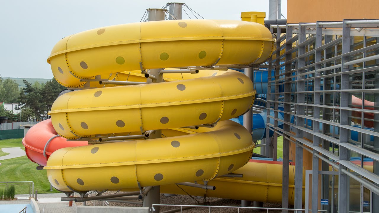 Aqualand Moravia - Yellow Crash || Funny Helix Water Slide
