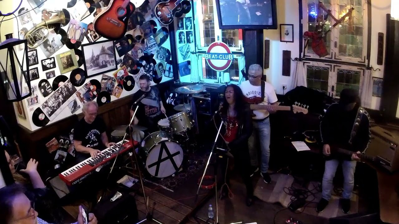 *De La Mar - Angel (Robbie Williams) - Gasthaus Alt Hamm - Duitsland 26nov2022 (verkort intro)
