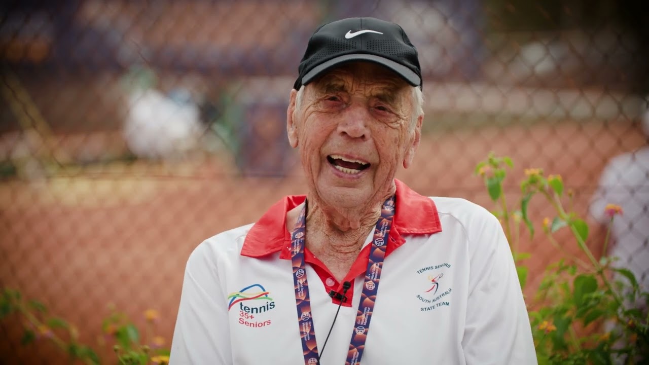 100-летний Генри Янг примет участие в индивидуальном чемпионате мира ITF Masters 2023 года на Май...