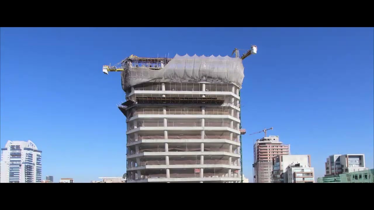 Conheça o Teatro B32: Timelapse da Construção