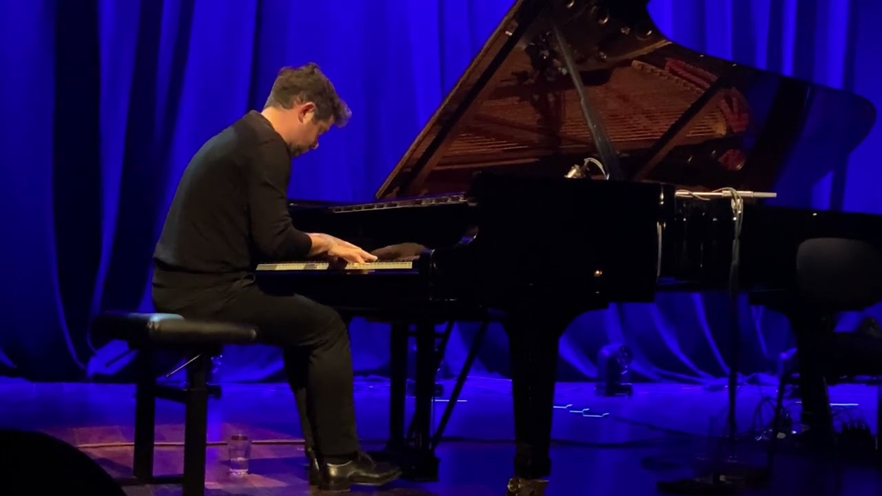Jean-Michel Blais- roses - Malmö Live 2022
