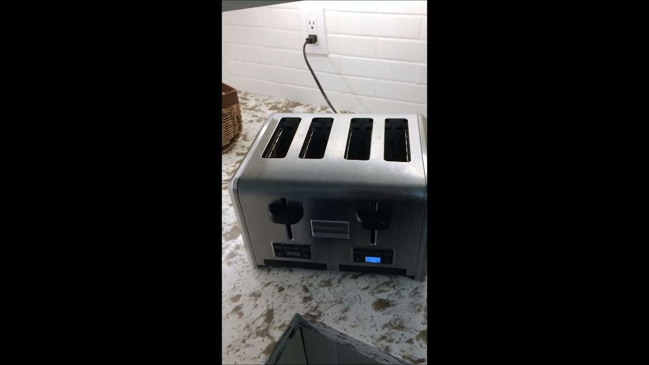 Frigidaire Professional 4 slice toaster is JUNK Don't buy Frigidaire Terrible customer service