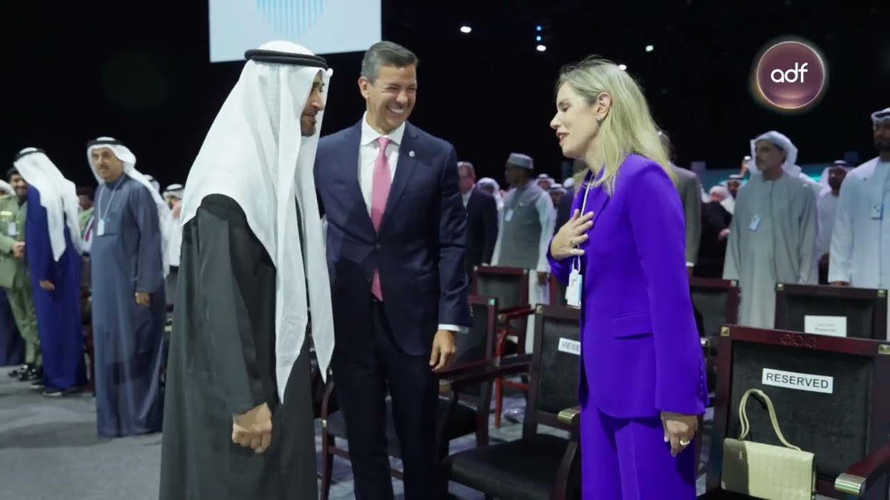 رئيس الدولة يسلم رئيس الباراغواي الجائزة العالمية للحكومات الأكثر تطوراً