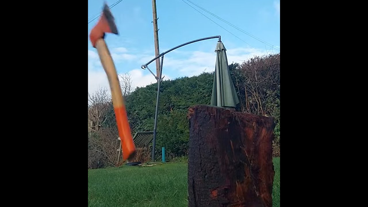 How to split wood