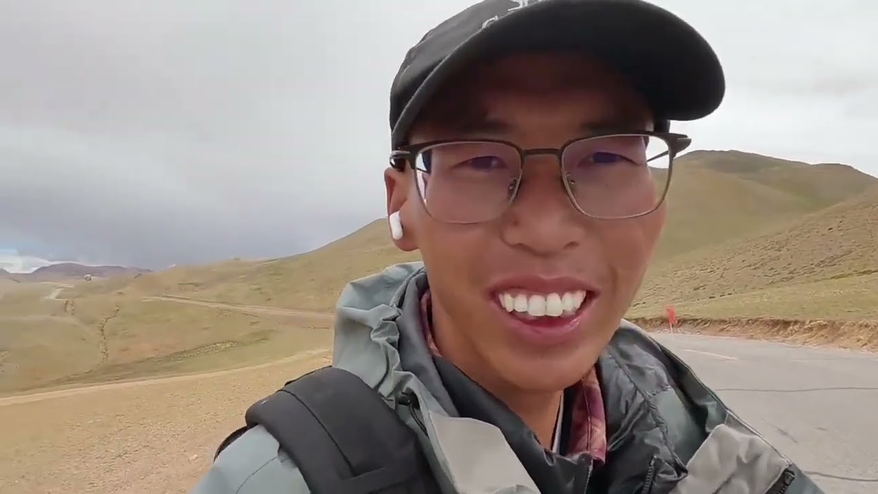 单车骑行中国1365天，骑行阿里中线，运气好 找到水源来