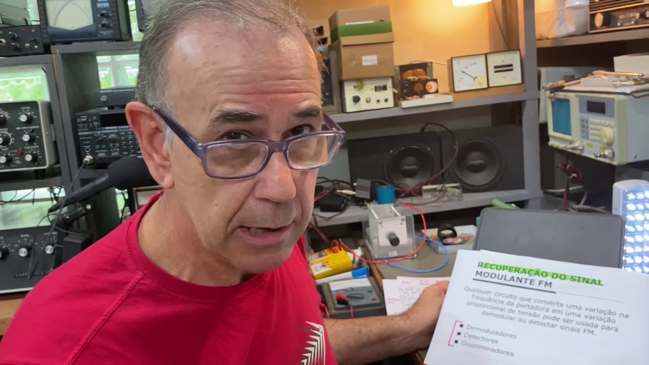 Circuitos para modula&ccedil;&atilde;o e demodula&ccedil;&atilde;o FM.