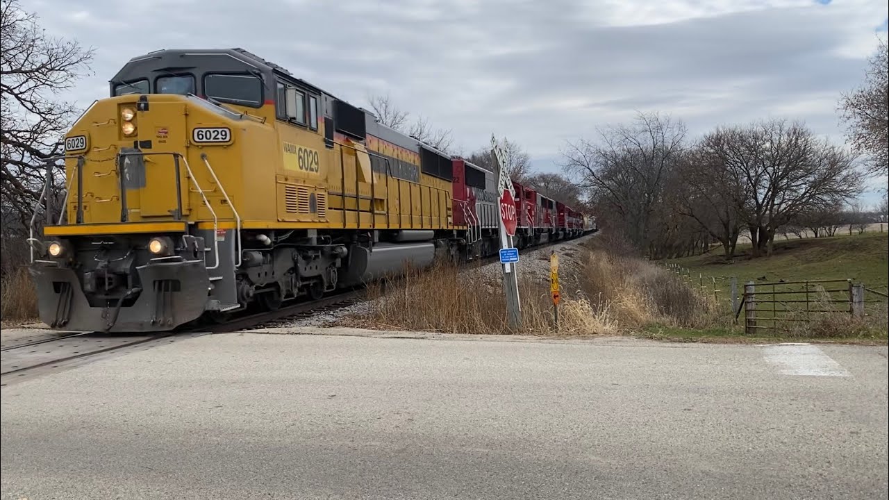 Wisconsin & Southern Manifest Train Passes thru Rural Milton, WI Area After Major Delay! 11/22/2025