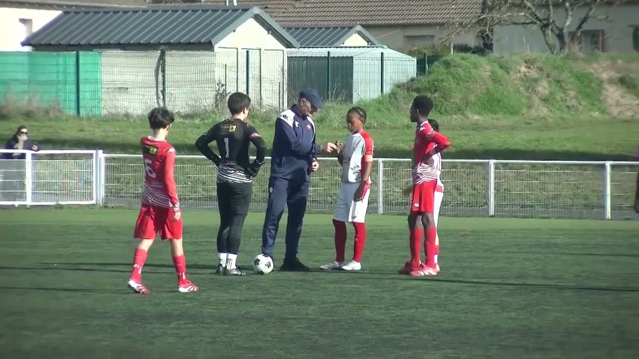 Vierzon FC vs Bourges FC u13 1eMT match retour Championnat R1 Centre Val de Loire