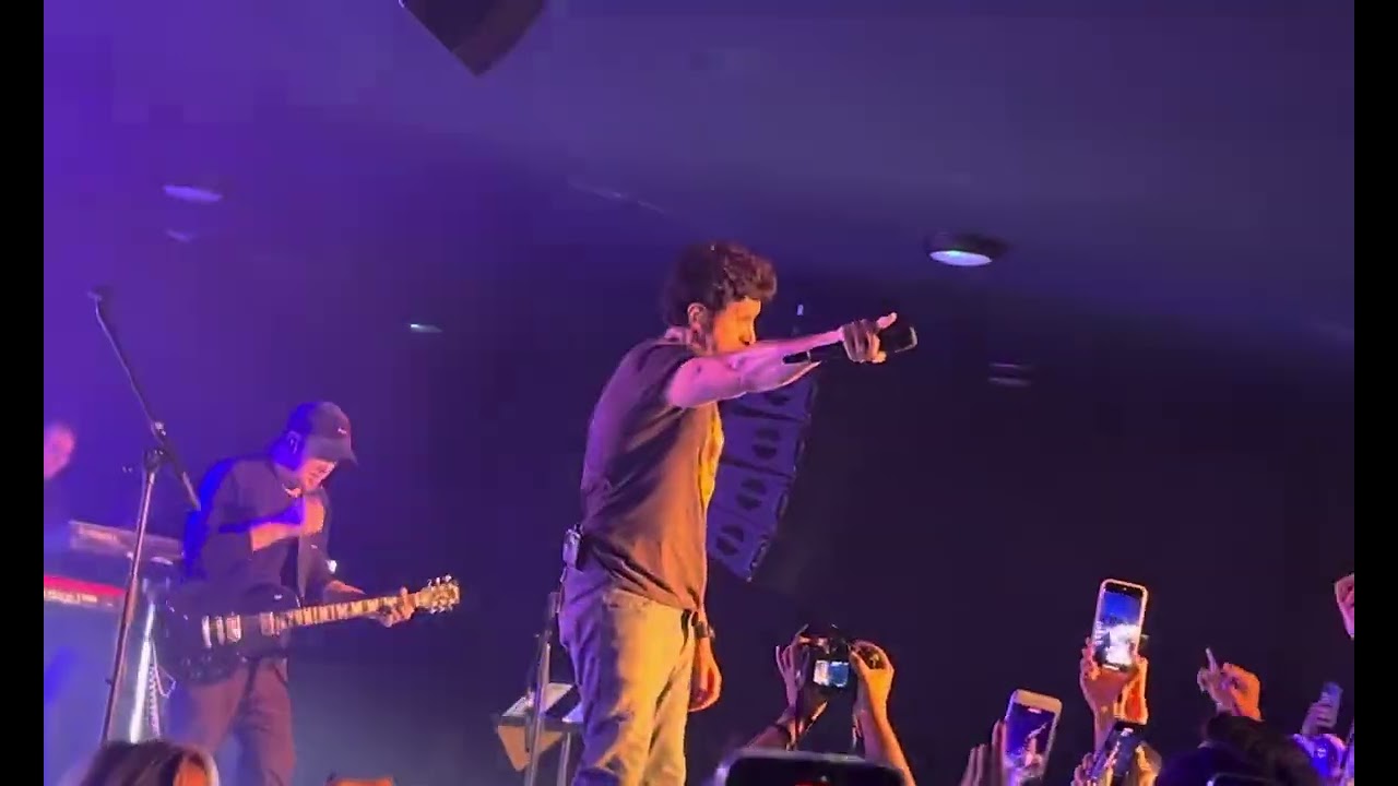 Socha hai - Rock On! - Farhan Akhtar Live
