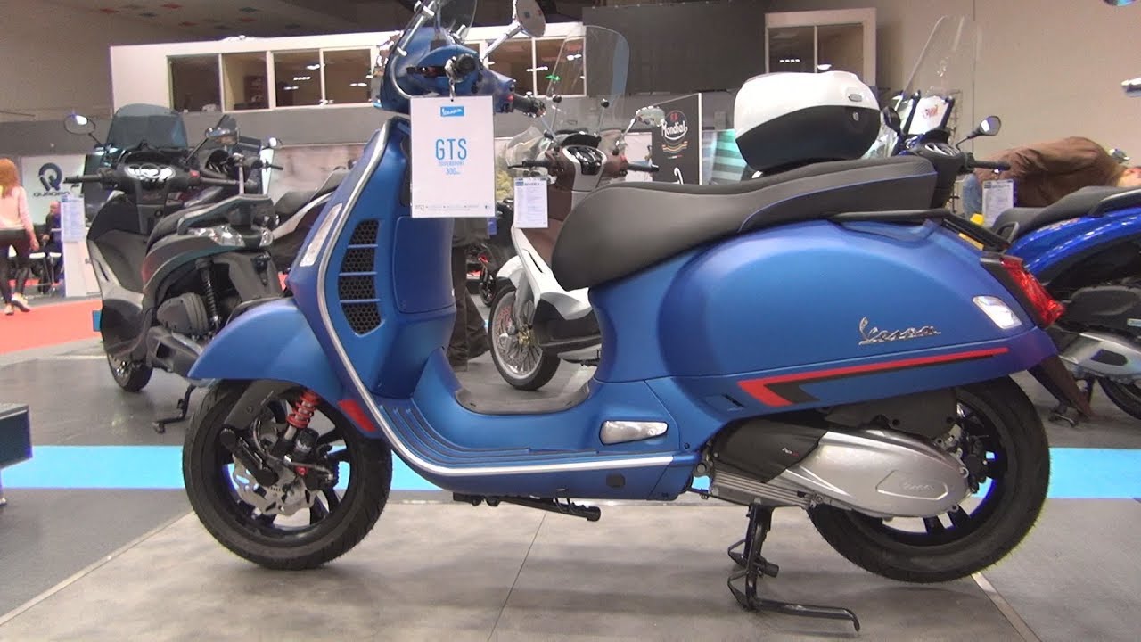 Piaggio Vespa SuperSport 300 hpe (2019) Exterior and Interior