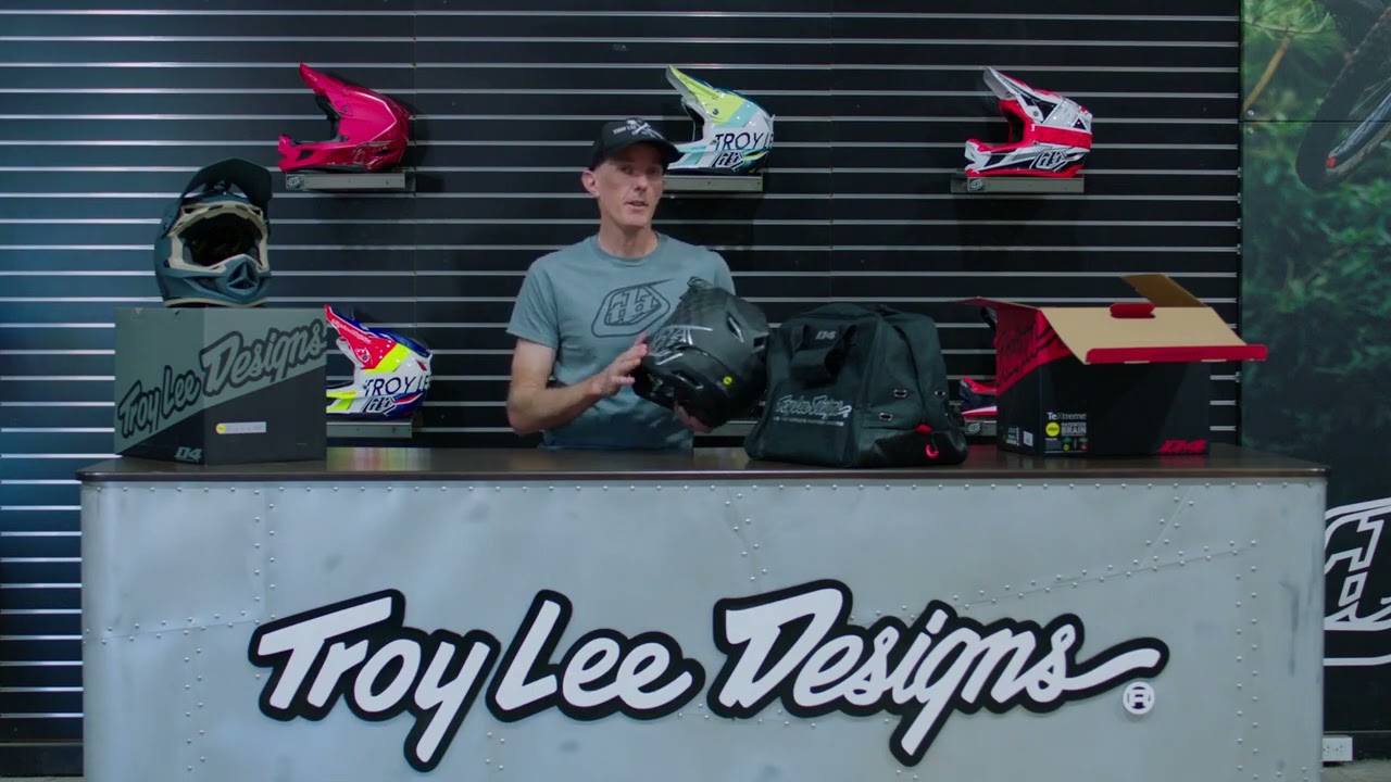 Troy Lee Designs D4 Helmet Unboxing - crooze.com.au
