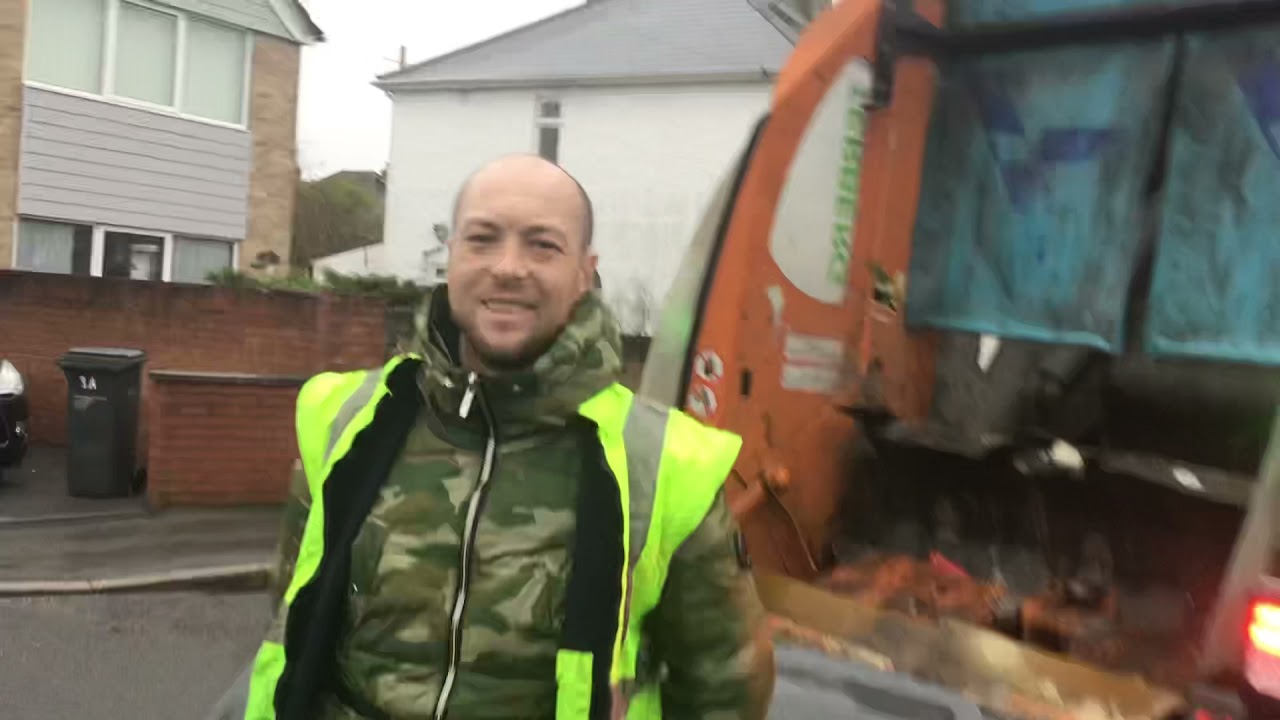 General Waste bin men emptying bins in Bournemouth part 7 (30/12/2021)