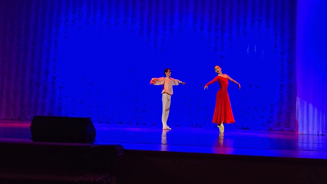 White and Red, Choreography by Bolat Ayukhanov, performed by the Ayukhanov Theatre Ballet 