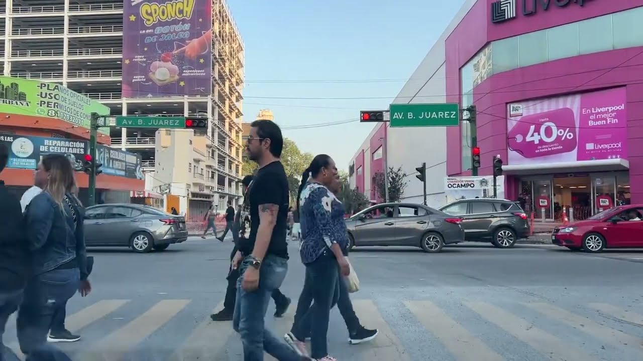 La macroplaza Monterrey o la Gran Plaza de la ciudad de Monterrey