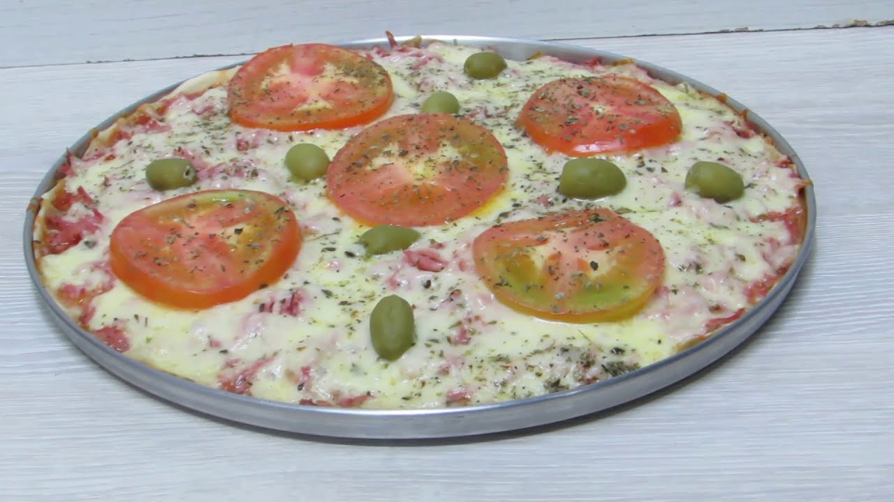 PIZZA COM MASSA DE PASTEL, RÁPIDA E FÁCIL/ DEPOIS DESSA RECEITA VOCÊ VAI QUERER FAZER PIZZA TODO DIA