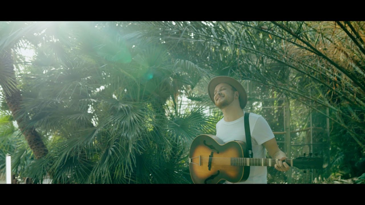 VOXEL - N&Aacute;M UŽ NIC NECHYB&Iacute; (official video)