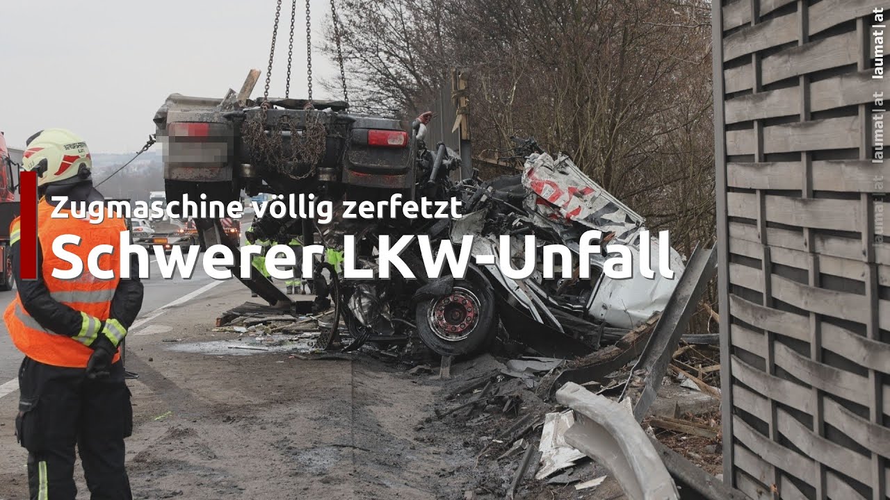 LKW-Unfall: Zugmaschine bei schwerem Unfall auf Westautobahn in Linz-Ebelsberg völlig zerfetzt