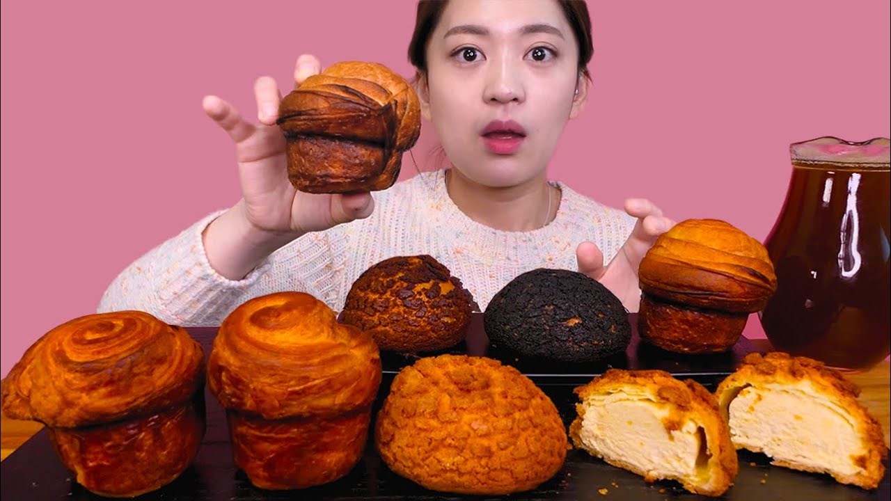 🍪Chocolate cookie choux😍꾸덕한 쿠키슈와 빵들😆 [Chocolate, Matcha, Custard cookie choux & cruffin] Mukbang