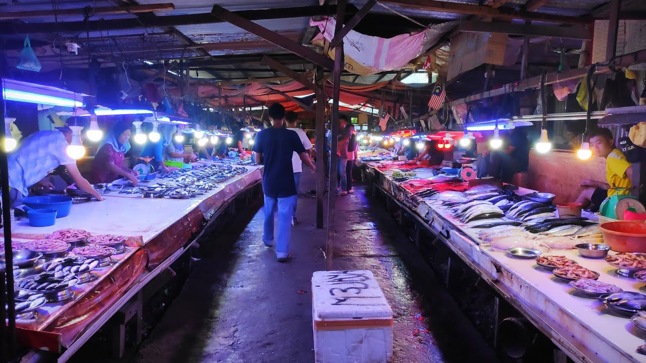SUASANA MERIAH PASAR ICEBOX KAMPUNG TITINGAN TAWAU