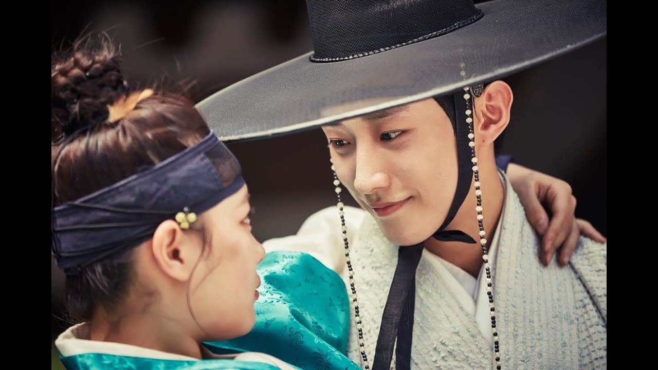 Attention  -- ( Love In The Moon Light )               Ra-on & Yoon-Sung (FMV)