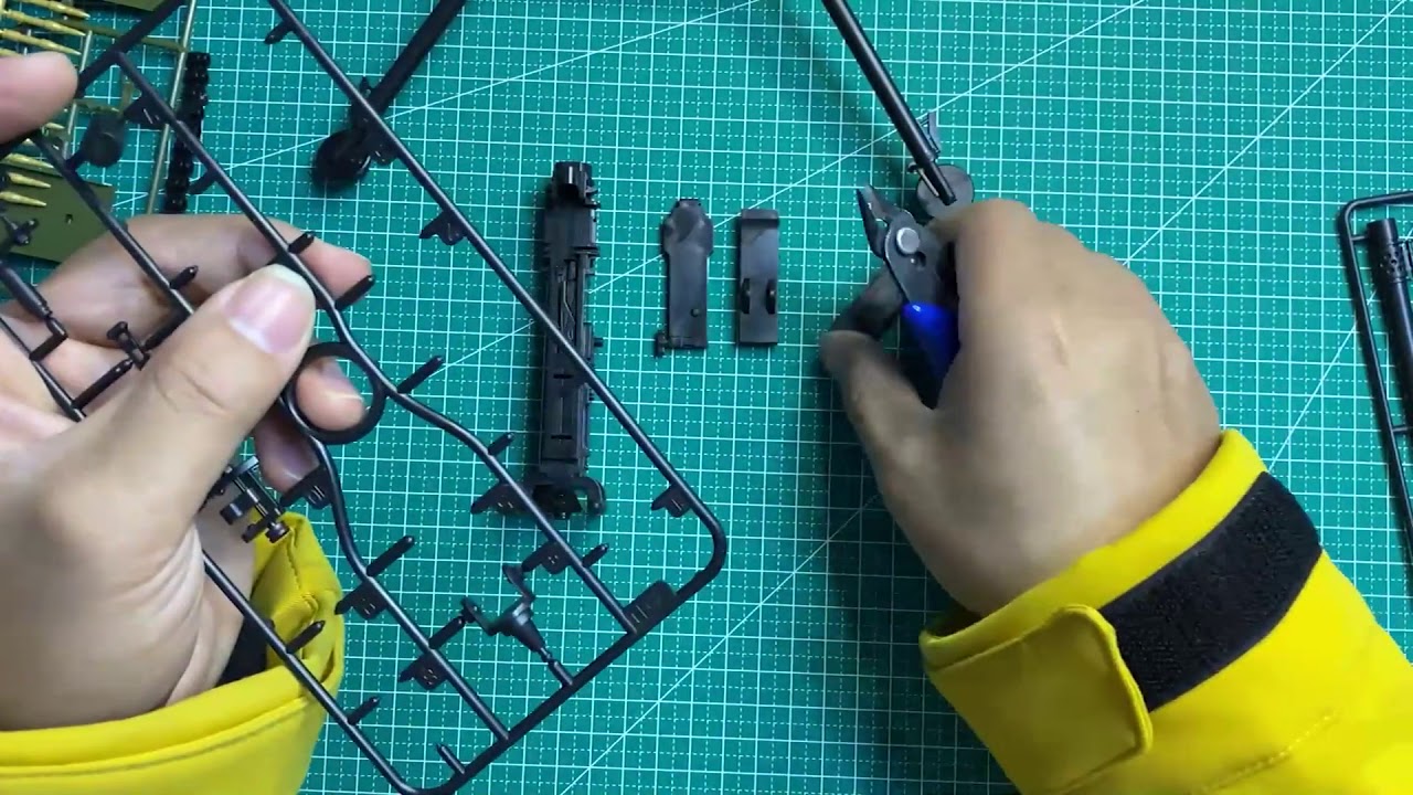 How To Assembe  Browning M2 Machine Gun Model Kit Unbox Video