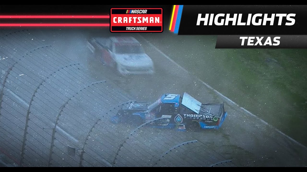 Dean Thompson involved in big wreck on Texas fronstretch