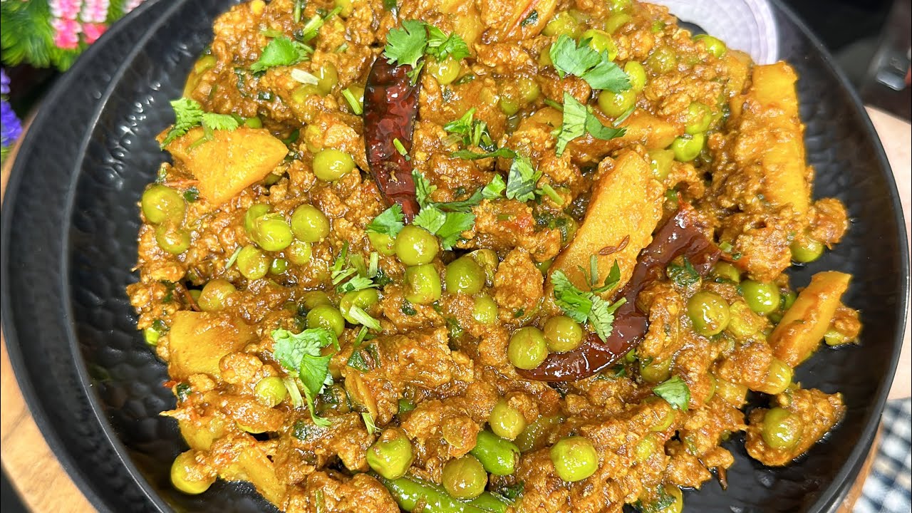 Keema Aloo Matar Recipe | कीमा आलू मटर कैसे बनाये | @KhanamkeKitchense