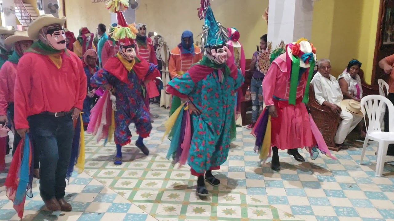 Dansa los huehues de coyutla Veracruz.