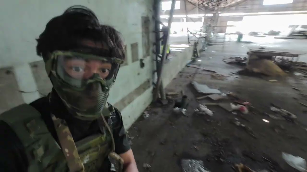 Warhouse and outdoor battle - D' Battle Ground Airsoft Gamesite