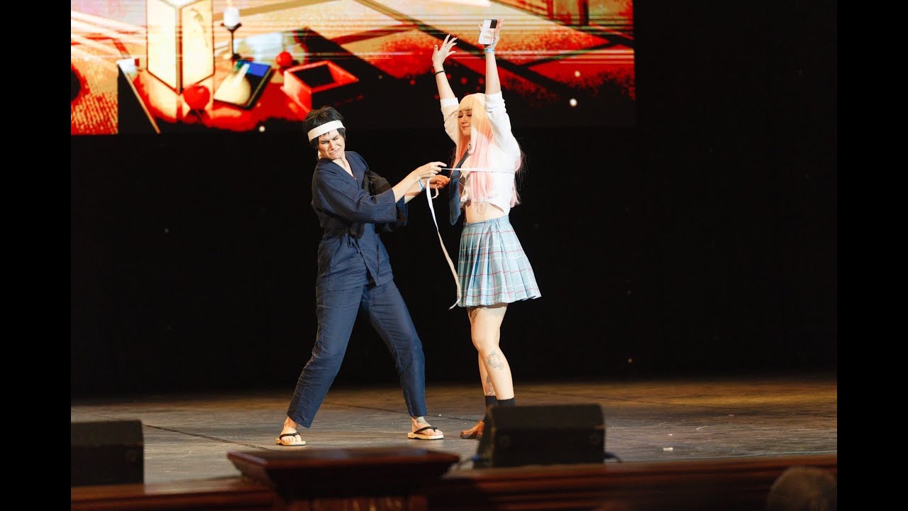 Dress-up Darling cosplay defile Marin Kitagawa, Gojo Wakana