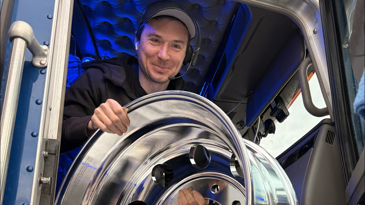 234. Обслуживаем прицеп. Лопнул диск. Меняем резину. И всё это в США на парковке! 