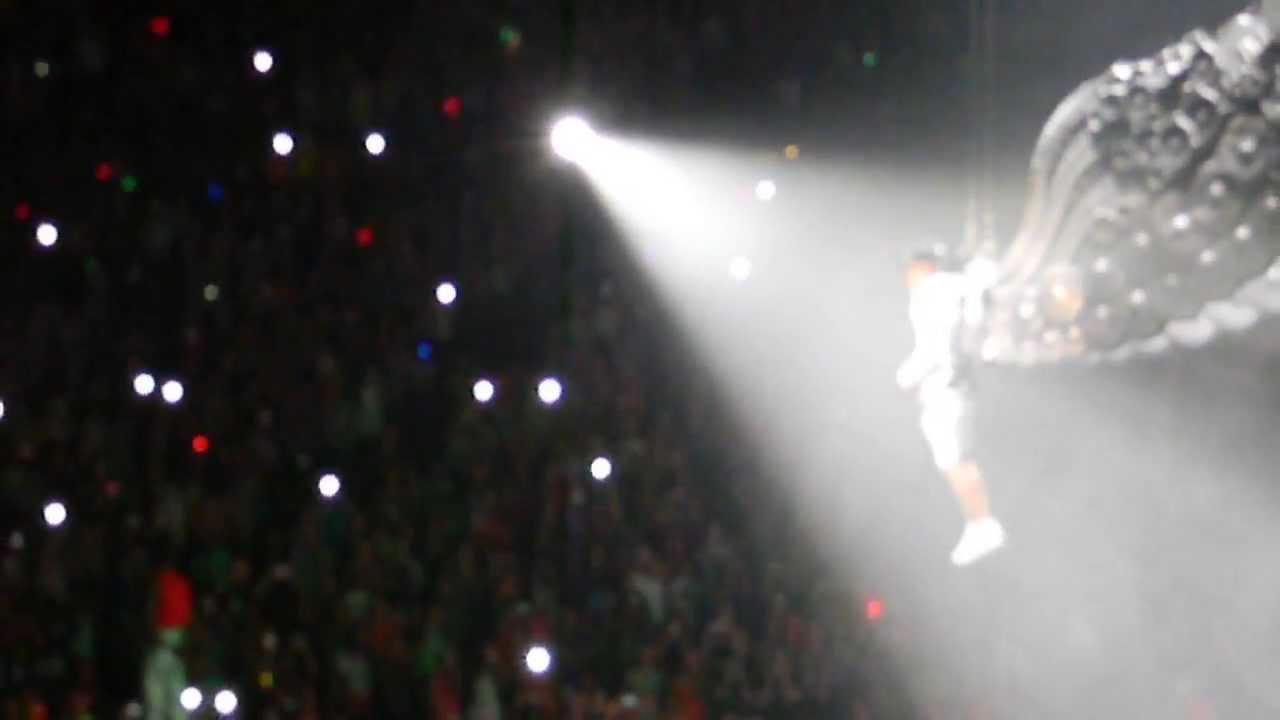 Justin Bieber Entrance - CenturyLink in Omaha, Nebraska