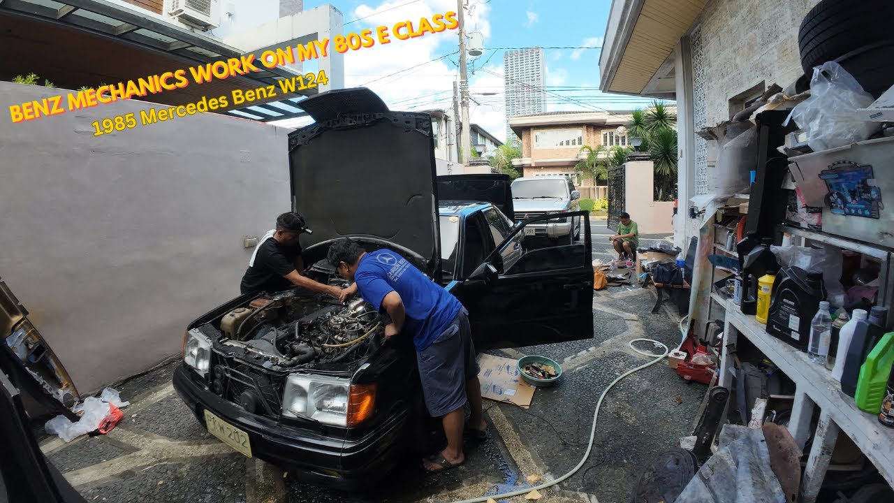 THREE BENZ MECHANICS WORK ON MY 40 YEAR OLD MERCEDES BENZ