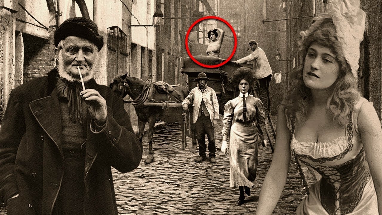 50 Rare Celebrity Photos Hollywood Tried to Hide