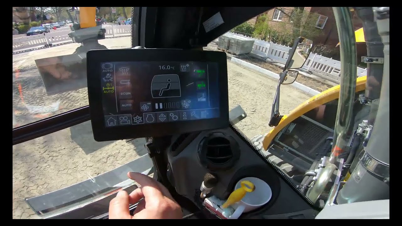 LIEBHERR A918 COMPACT ERKL&Auml;RUNG | HAMBURG | MOBILBAGGER