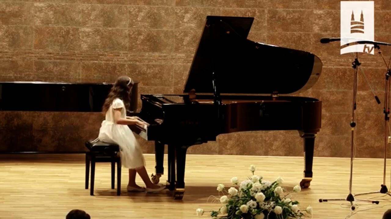 Barbara Leśniewska - Zimowy ogród z sikorką - J.Garścia  (2016)