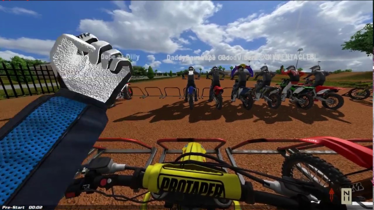Mx Bikes-  online racing at JS7 compound