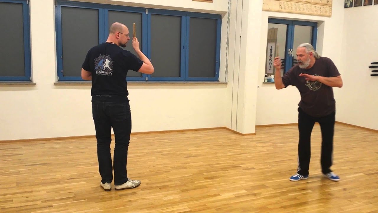 Northern Italian knife sparring