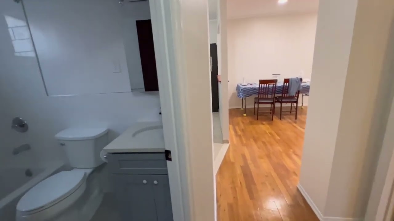 For Rent: Dirt Cheap 1 Bedroom in Astoria!