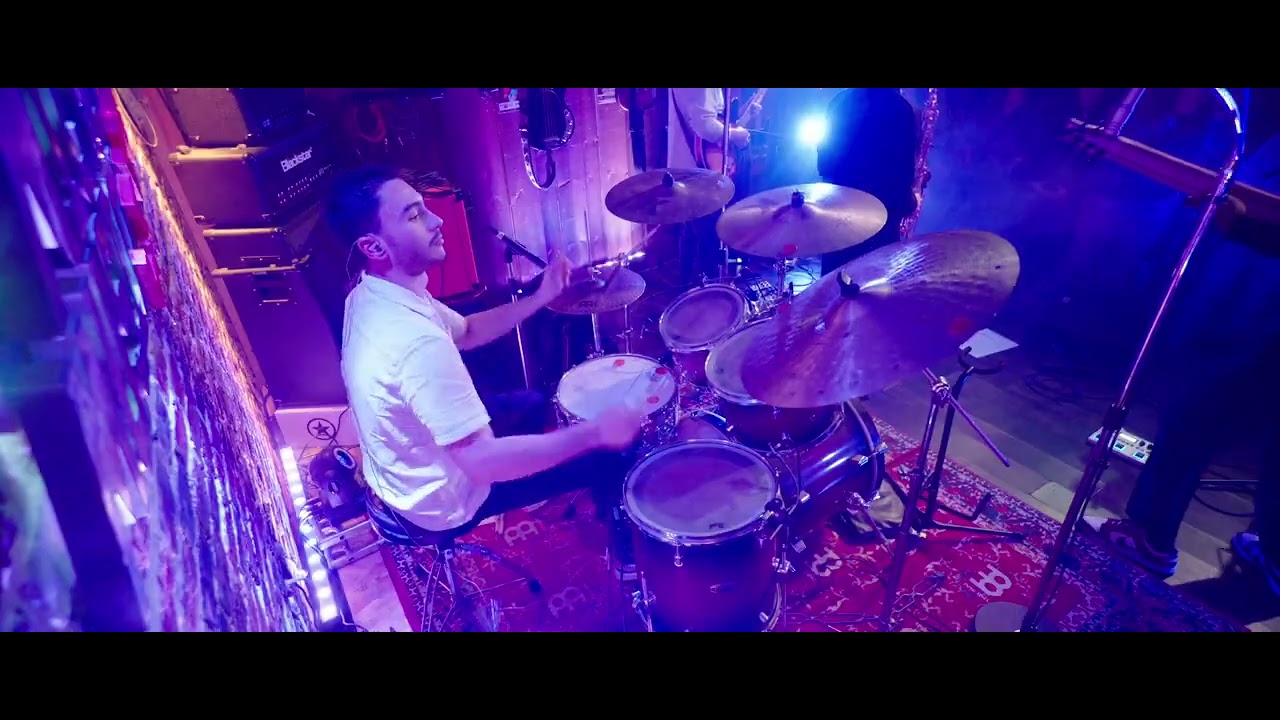 Bass solo #bassimprovisation                 #basssolo #jazzinstrumental #livemusic