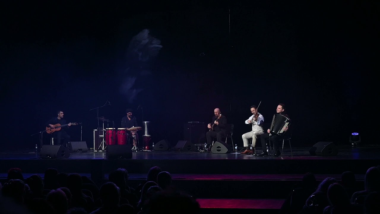 AMIRA MEDUNJANIN -  TEŠKE BOJE (LIVE IN BELGRADE 2025)