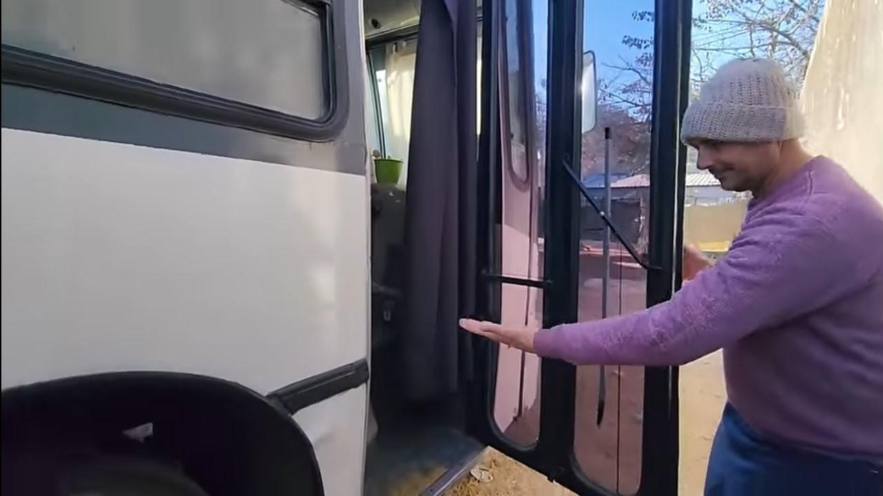 👨‍🔧 Asi hicimos la Puerta que abre hacia afuera en nuestro Colectivo MOTORHOME