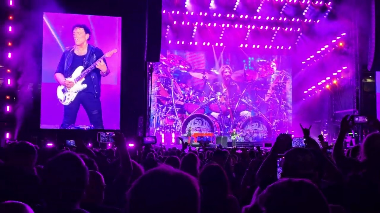 JOURNEY, DEEN CASTRONOVO SINGING LIGHTS.  Phoenix, AZ Aug 23, 2024