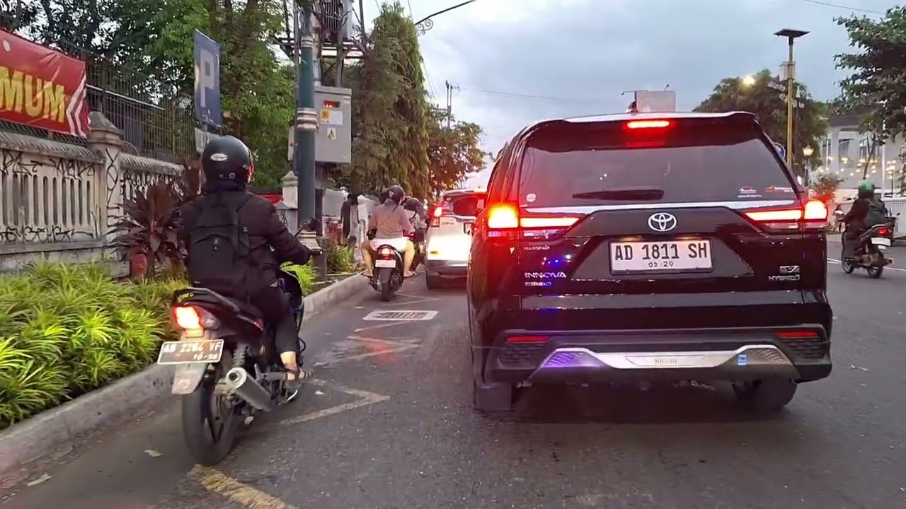 Tugu Pal Putih/Golong Gilig, Yogyakarta.